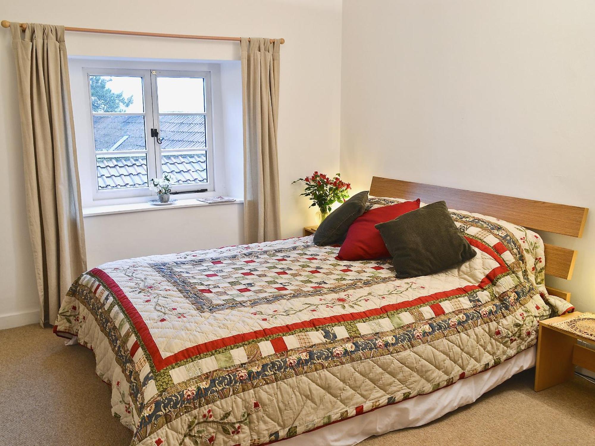 Shaplands Barn Villa Cold Ashton Екстериор снимка